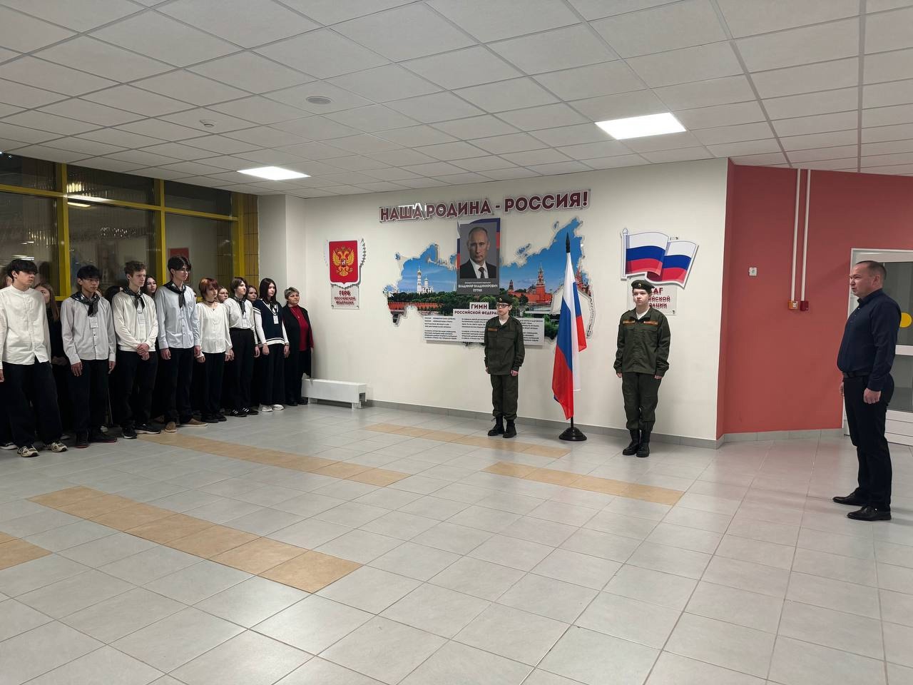 ТОРЖЕСТВЕННАЯ ЛИНЕЙКА.