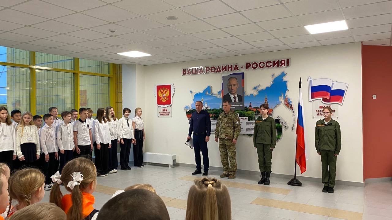 ТОРЖЕСТВЕННАЯ ЛИНЕЙКА.
