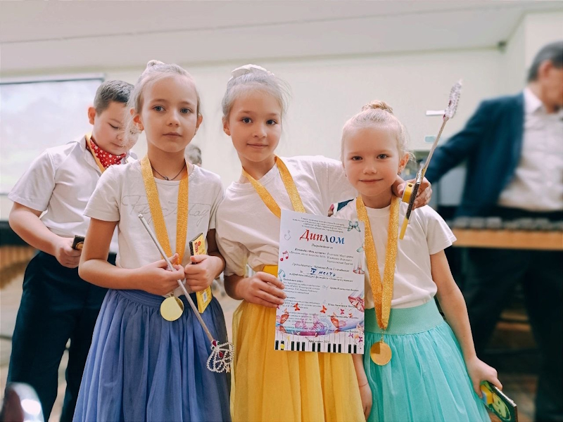 Городской конкурс-фестиваль интеллектуальных состязаний по сольфеджио «Умники и умницы».