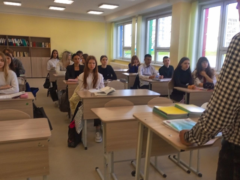 Встреча старшекласников с представителем школы Федеральной службы безопасности.
